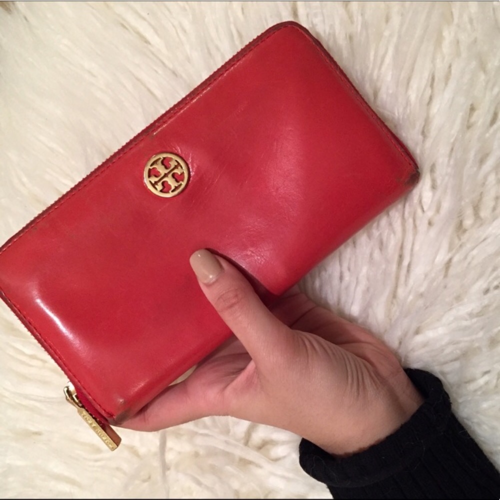 ✨Blood Orange Tory Burch Wallet✨
